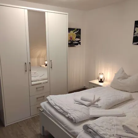 Apartment Ferienwohnung Julius 7 *